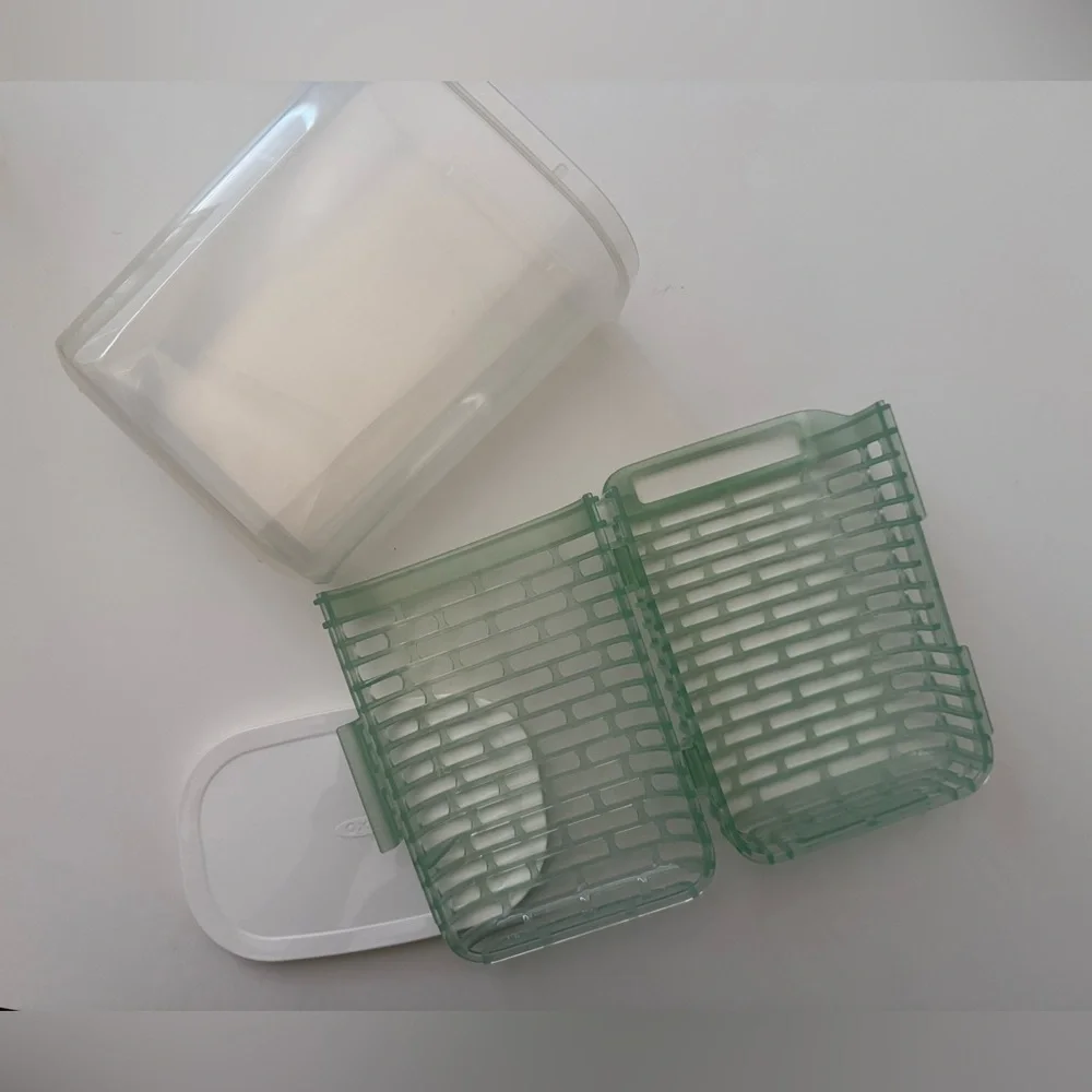 OXO Good Grips GreenSaver Herb Keeper- 1.8 QT